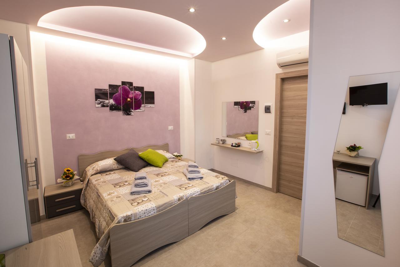 Cuneo Bed Luaran gambar