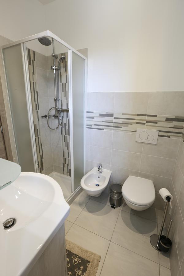 Cuneo Bed Luaran gambar